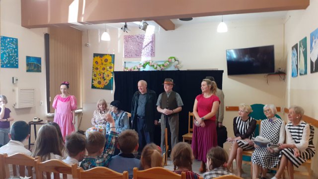 Ciekawe spotkanie z pensjonariuszami z Dziennego Domu „Senior +”