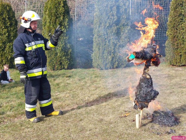 [FOTO] Pożegnali zimę i powitali wiosnę. Za nami coroczny piknik w Bystrzycy Górnej