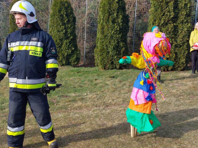 [FOTO] Pożegnali zimę i powitali wiosnę. Za nami coroczny piknik w Bystrzycy Górnej