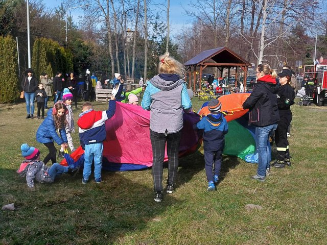 [FOTO] Pożegnali zimę i powitali wiosnę. Za nami coroczny piknik w Bystrzycy Górnej