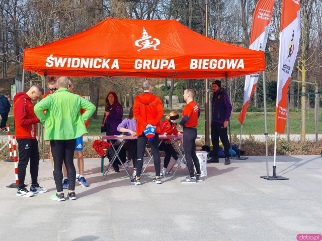 [FOTO] „Polska na zielonym szlaku”. Pobiegli w szczytnym celu