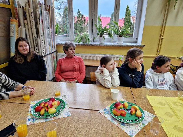 Piramida zdrowego żywienia: Kolejne spotkanie Edukacja do starości w Lutomi Dolnej [Foto]