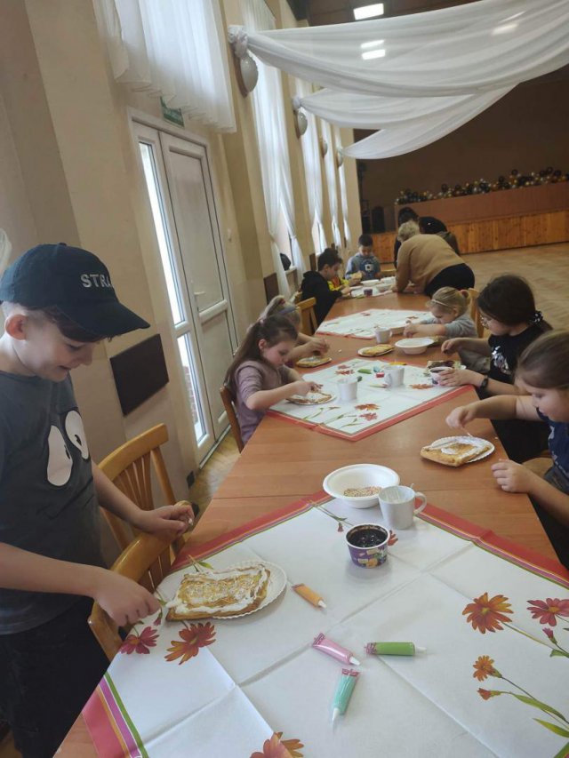 Kulinarne warsztaty zdobienia mazurków nabierają tempa [Foto]