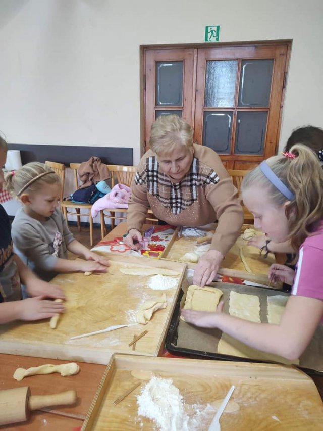 Kulinarne warsztaty zdobienia mazurków nabierają tempa [Foto]