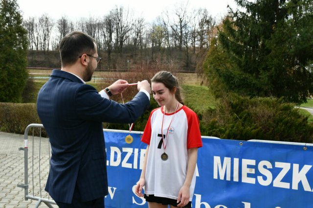 Wystartowały sztafetowe biegi przełajowe w Świebodzicach [Foto]