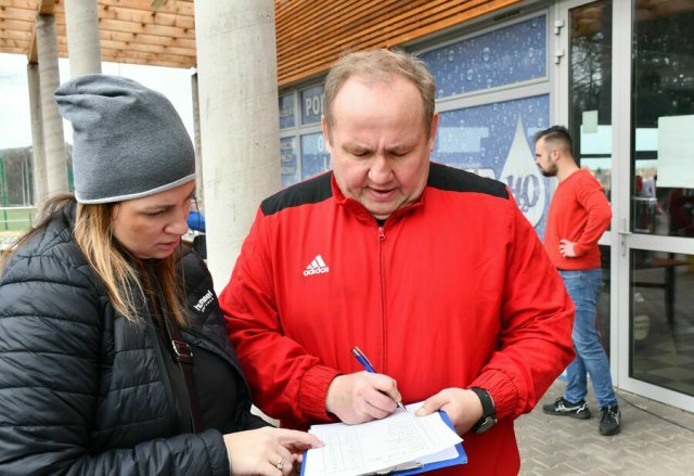 Wystartowały sztafetowe biegi przełajowe w Świebodzicach [Foto]