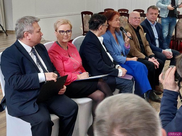 [FOTO] „Jaka Polska?Jaki Dolny Śląsk? ”.  Debata z politykami opozycji w Świdnicy