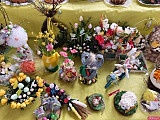 [FOTO] Ozdoby, smakołyki i rękodzieła. Trwa Jarmark Wielkanocny w Pszennie