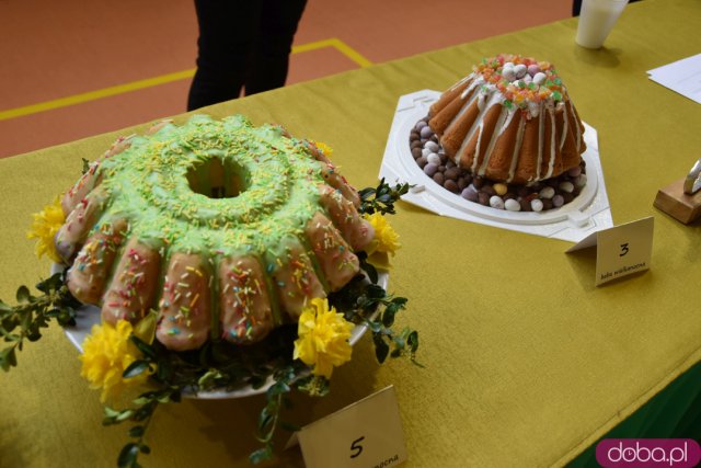 Stoły wypełnione po brzegi, piękne ozdoby, konkursy i występy. Za nami Jarmark Wielkanocny w Żarowie [Foto]