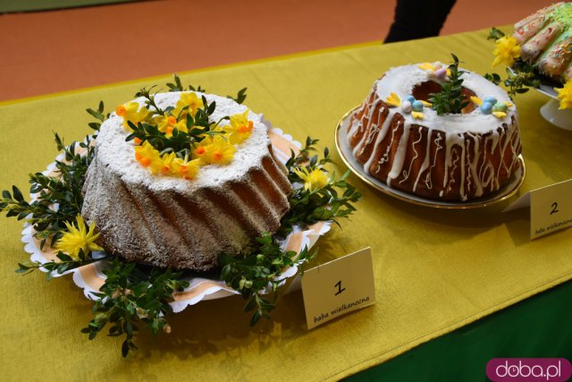 Stoły wypełnione po brzegi, piękne ozdoby, konkursy i występy. Za nami Jarmark Wielkanocny w Żarowie [Foto]