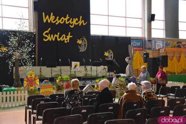 Stoły wypełnione po brzegi, piękne ozdoby, konkursy i występy. Za nami Jarmark Wielkanocny w Żarowie [Foto]