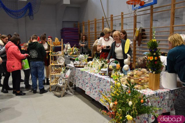 Występy, konkursy, bogato zastawione stoły i akcja charytatywna dla Agatki na Jarmarku Wielkanocnym w Jaworzynie Śląskiej [Foto]