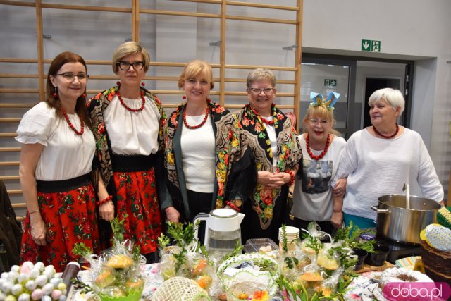 Występy, konkursy, bogato zastawione stoły i akcja charytatywna dla Agatki na Jarmarku Wielkanocnym w Jaworzynie Śląskiej [Foto]