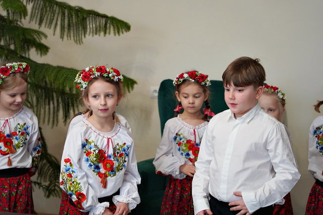Przedświąteczna wizyta przedszkolaków z Witoszowa Dolnego w urzędzie [Foto]