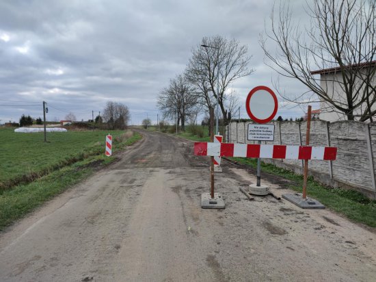 Nowe punkty oświetleniowe i rozpoczęcie remontów dróg w gminie Marcinowice [SZCZEGÓŁY, FOTO]