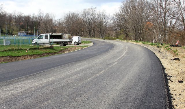 Trwa przebudowa ulicy Cmentarnej w Dobromierzu [Foto]