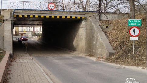 Zamknięcie wiaduktu w Jaworzynie Śląskiej. Zmiany w organizacji ruchu [TERMIN, MAPA OBJAZDU]