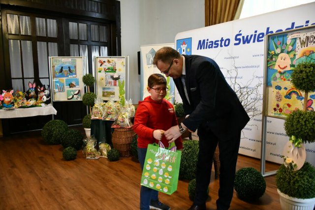 Młodzi artyści zostali uhonorowani w Świebodzicach [Foto]
