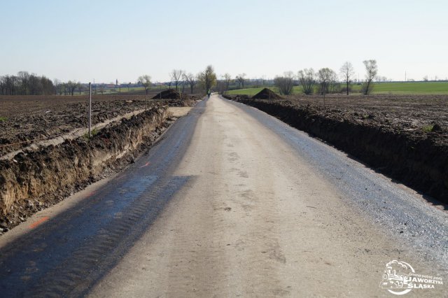 Niebawem zakończenie budowy drogi w Piotrowicach Świdnickich [Foto]