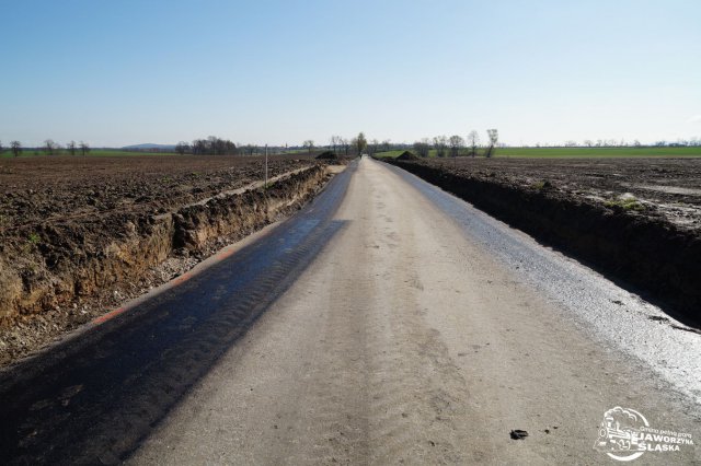 Niebawem zakończenie budowy drogi w Piotrowicach Świdnickich [Foto]