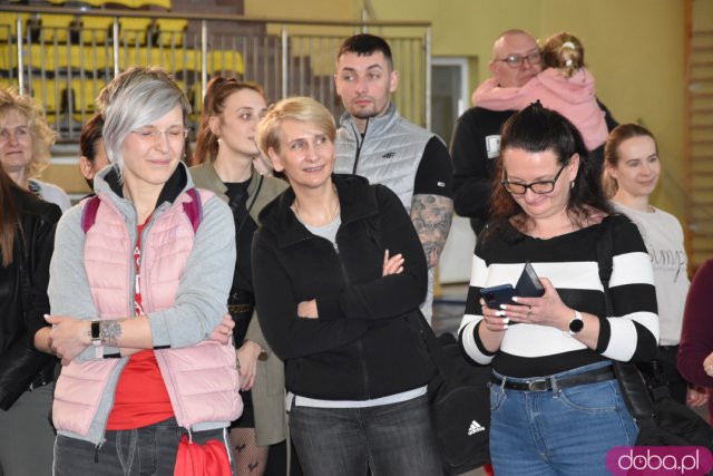 Ależ to było spotkanie! Mieszkańcy Świebodzic hucznie przywitali utytułowanych kulturystów [Foto, Wideo]
