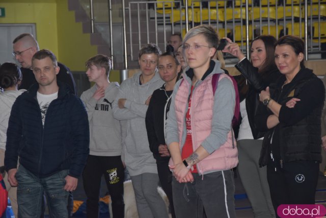 Ależ to było spotkanie! Mieszkańcy Świebodzic hucznie przywitali utytułowanych kulturystów [Foto, Wideo]