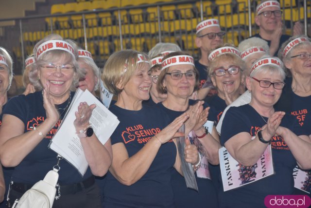 Ależ to było spotkanie! Mieszkańcy Świebodzic hucznie przywitali utytułowanych kulturystów [Foto, Wideo]