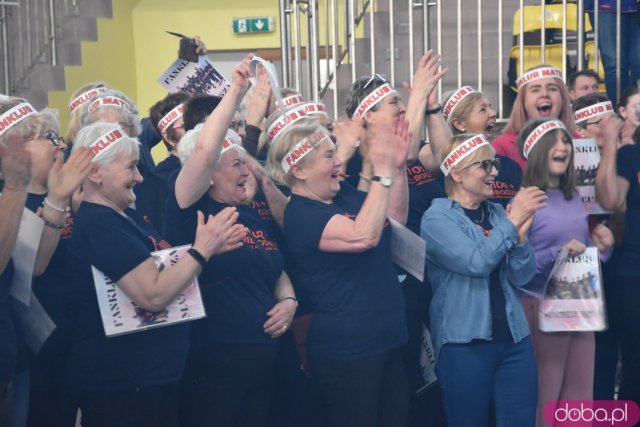 Ależ to było spotkanie! Mieszkańcy Świebodzic hucznie przywitali utytułowanych kulturystów [Foto, Wideo]