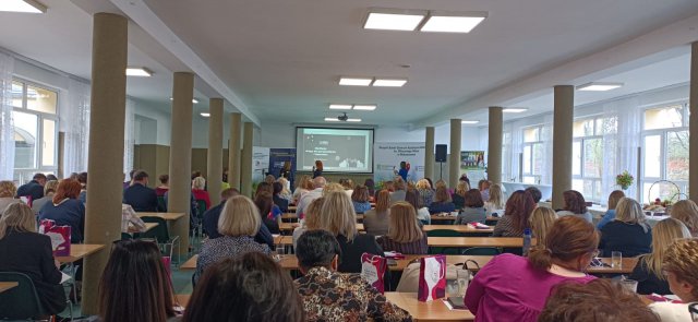 Konferencja „Klimat szkoły – tworzymy go razem” w ZSCKR w Mokrzeszowie [Foto]