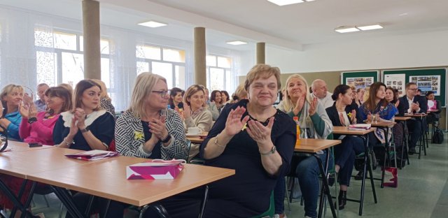 Konferencja „Klimat szkoły – tworzymy go razem” w ZSCKR w Mokrzeszowie [Foto]
