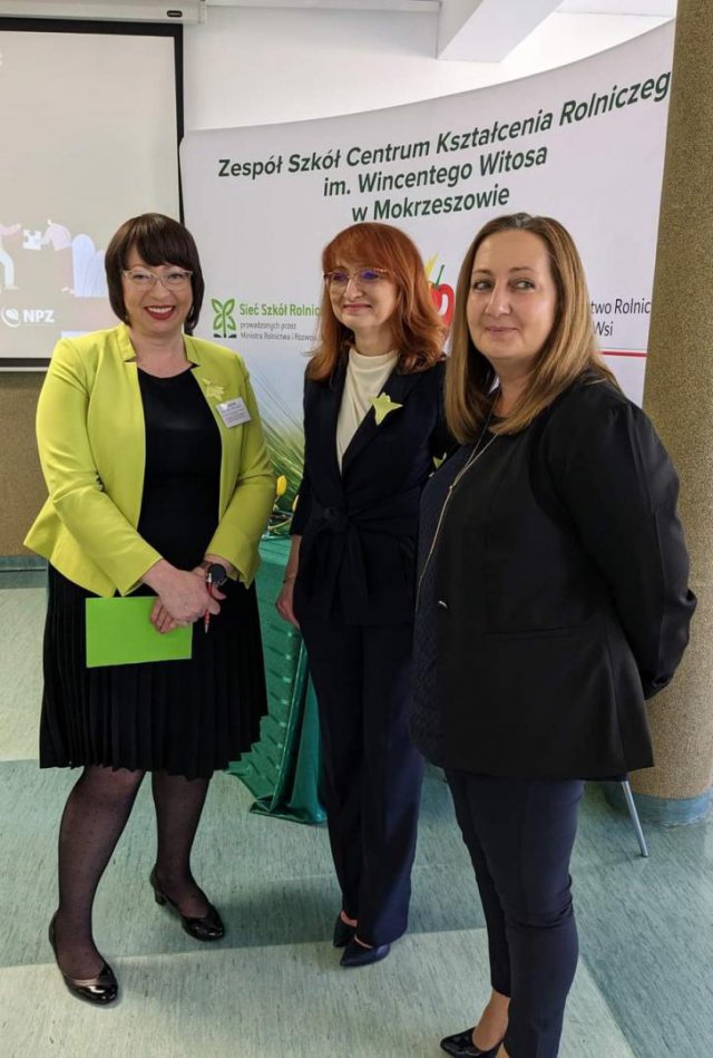 Konferencja „Klimat szkoły – tworzymy go razem” w ZSCKR w Mokrzeszowie [Foto]