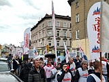 [FOTO] Działacze Solidarności protestowali pod fabryką porcelany