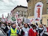 [FOTO] Działacze Solidarności protestowali pod fabryką porcelany