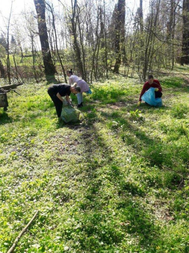 Wiosenne porządki w Czernicy [Foto]