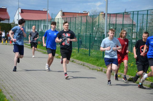 Najmłodsi pobiegli w Wiosennych Biegach Przełajowych [Foto]