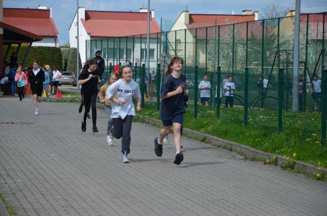 Najmłodsi pobiegli w Wiosennych Biegach Przełajowych [Foto]