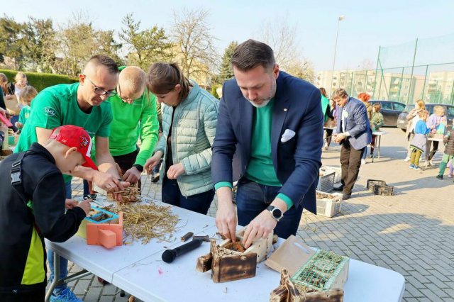 Tworzyli ekodomki w Żarowie [Foto, Wideo]