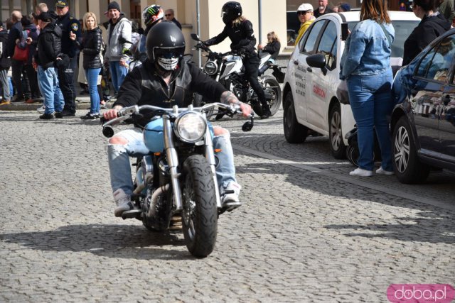 Motocykliści spotkali się na świebodzickim Rynku po raz jedenasty [Foto, Wideo]