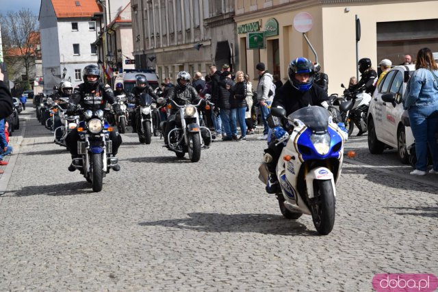 Motocykliści spotkali się na świebodzickim Rynku po raz jedenasty [Foto, Wideo]