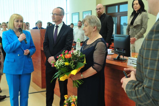 Pani Elżbieta Dudziak z tytułem zasłużonej dla Świdnicy [Foto]