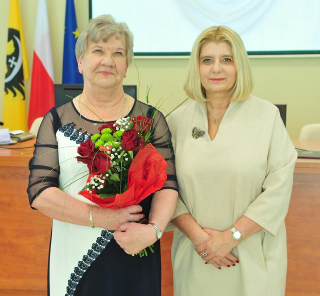Pani Elżbieta Dudziak z tytułem zasłużonej dla Świdnicy [Foto]