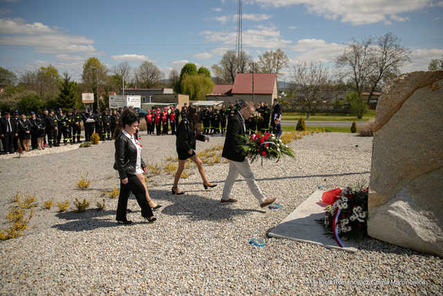 [FOTO] Dzień Flagi, Święto Konstytucji i Dzień Strażaka w Marcinowicach