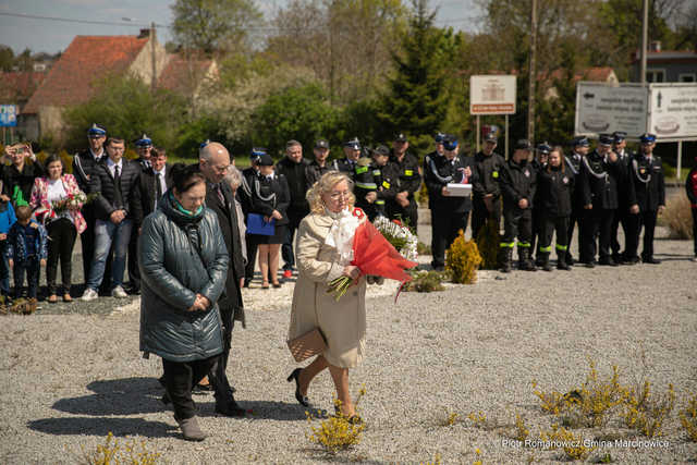 [FOTO] Dzień Flagi, Święto Konstytucji i Dzień Strażaka w Marcinowicach