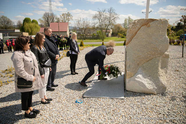 [FOTO] Dzień Flagi, Święto Konstytucji i Dzień Strażaka w Marcinowicach