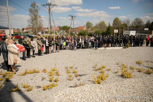 [FOTO] Dzień Flagi, Święto Konstytucji i Dzień Strażaka w Marcinowicach