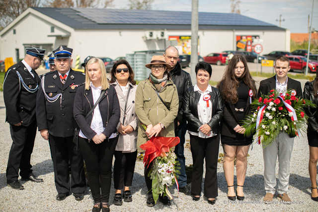 [FOTO] Dzień Flagi, Święto Konstytucji i Dzień Strażaka w Marcinowicach