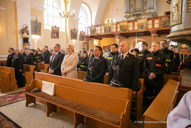 [FOTO] Dzień Flagi, Święto Konstytucji i Dzień Strażaka w Marcinowicach
