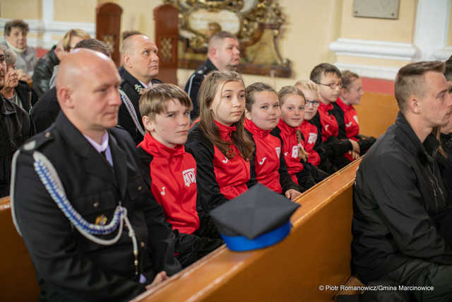 [FOTO] Dzień Flagi, Święto Konstytucji i Dzień Strażaka w Marcinowicach