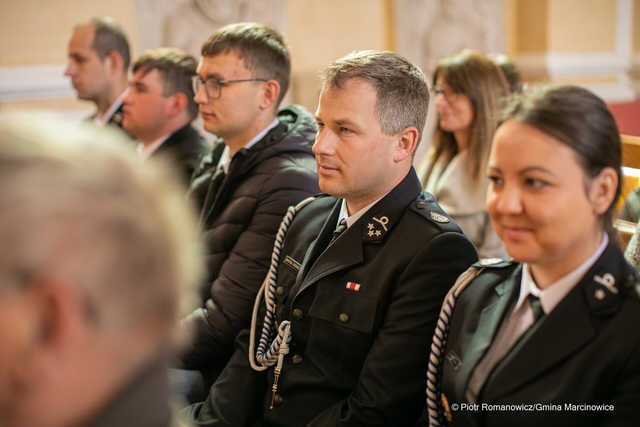 [FOTO] Dzień Flagi, Święto Konstytucji i Dzień Strażaka w Marcinowicach