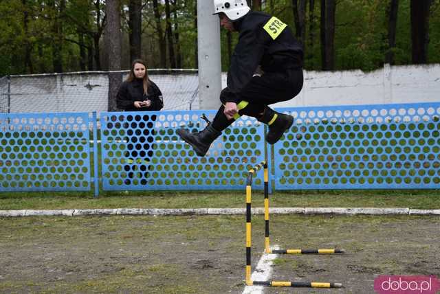 Ależ rywalizacja! Strażacy z gminy Jaworzyna Śląska konkurowali w zawodach pożarniczych. Znamy wyniki! [Foto]